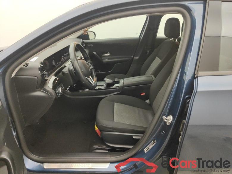 MERCEDES CLASSE A DIESEL (W177) A 180 d 116 Business Solution Essential 5d #3