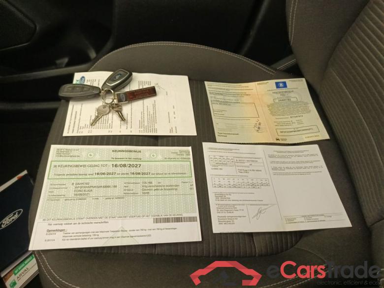 Ford Kuga 2.5i PHEV Aut. 165kW Titanium 5d #4