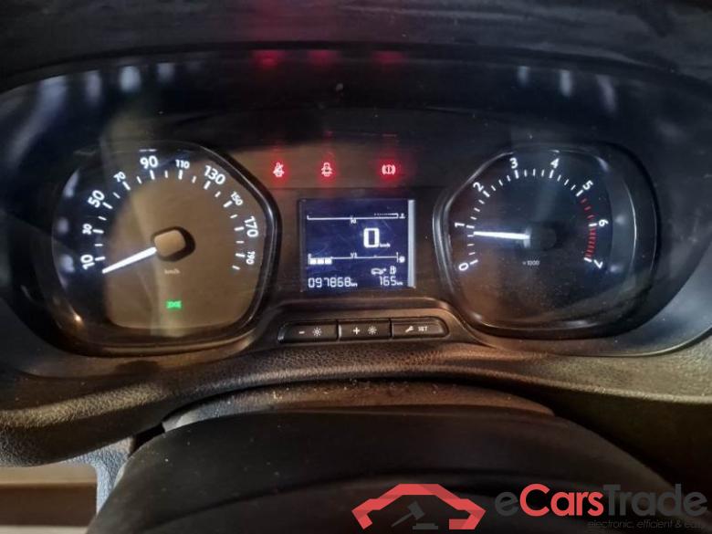 PEUGEOT EXPERT / 2016 / 4P / FURGONE 2.0 BLUEHDI 120 PREMIUM STANDARD #4