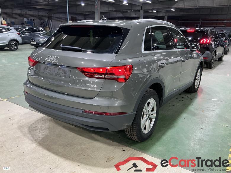 AUDI Q3 1.4 45 TFSI E S TRONIC #4