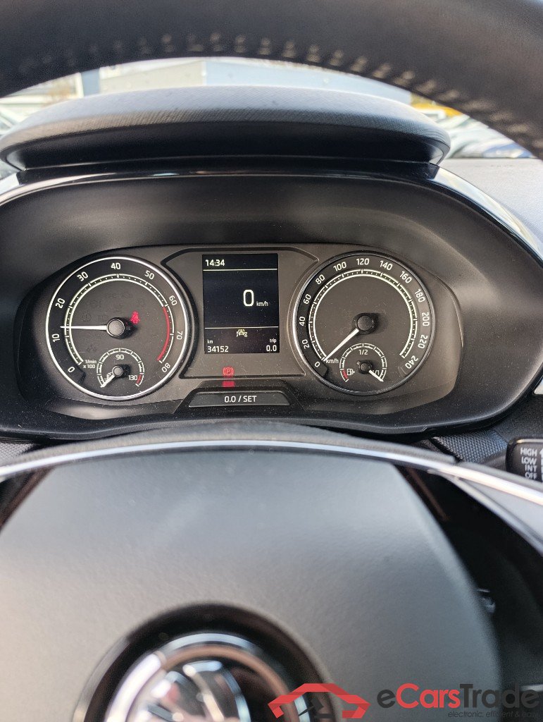 SKODA FABIA 1.0 TSI Ambition #6