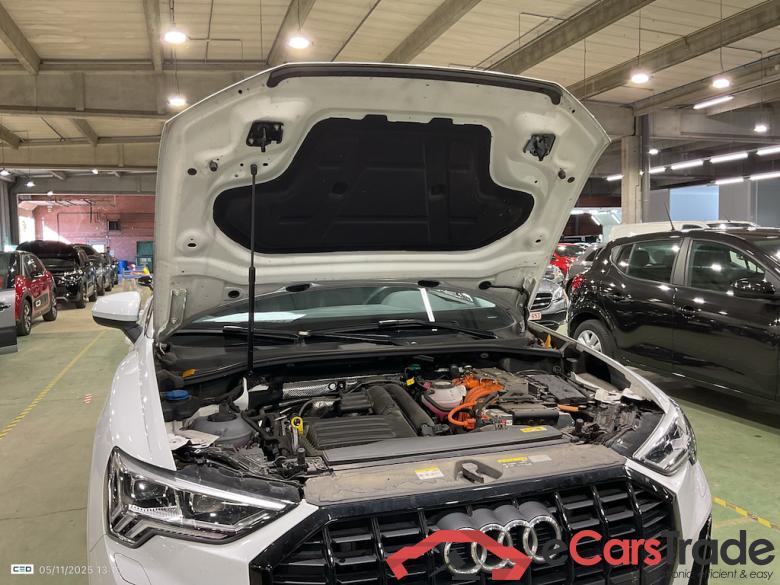 AUDI Q3 1.4 45 TFSI E S TRONIC S LINE #6