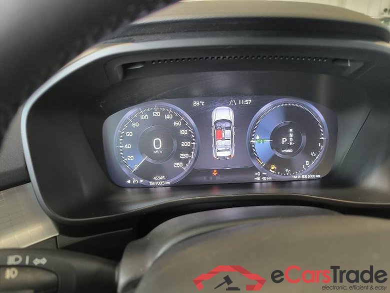 VOLVO XC40 / 2017 / 5P / SUV T4 PLUG-IN HYBRID AUTO RECH INSCRIP EXPR #4