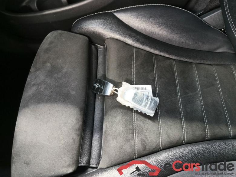 MERCEDES CLASSE GLC COUPE DIESEL (C253) - 2019 GLC 300 de 316 (194+122) 4-Matic (EU6.2) Business Solution 5d Auto #4