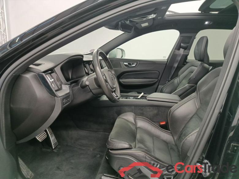 VOLVO XC60 2.0 T8 TE 303 AWD R-Design Plug-In Gear. 5d #3