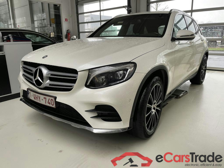 Mercedes GLC 250 AMG 4Matic Aut. LED-MultiBeam Navi Sport-Leather Klima PDC ... #1