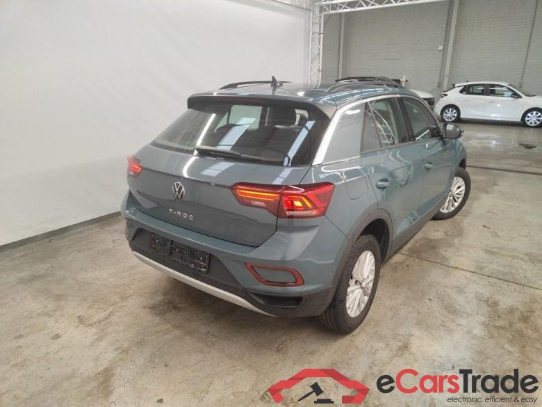 VOLKSWAGEN T-ROC - 2022 1.5 TSI 150hp  ACT Life DSG 5d #2