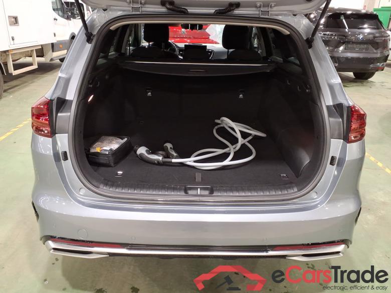 KIA CEE'D SPORTSWAGON 1.6 GDI PHEV BUSINESS LINE DCT #3