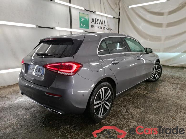 MERCEDES-BENZ Classe A Compact / 2018 / 5P / Berline A 250 e Progressive Line 8G-DCT #3