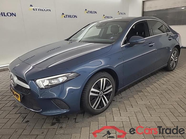 MERCEDES-BENZ A-Klasse Limousine A 250 e 8G-DCT Bus Sol Luxury Limited 4D 160kW #1