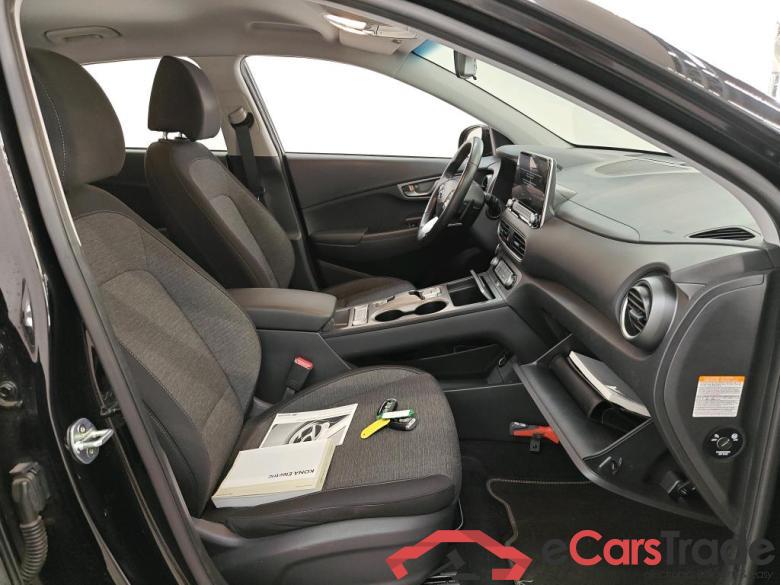 Hyundai KONA Comfort Smart Electric 64 kWh 5d #3