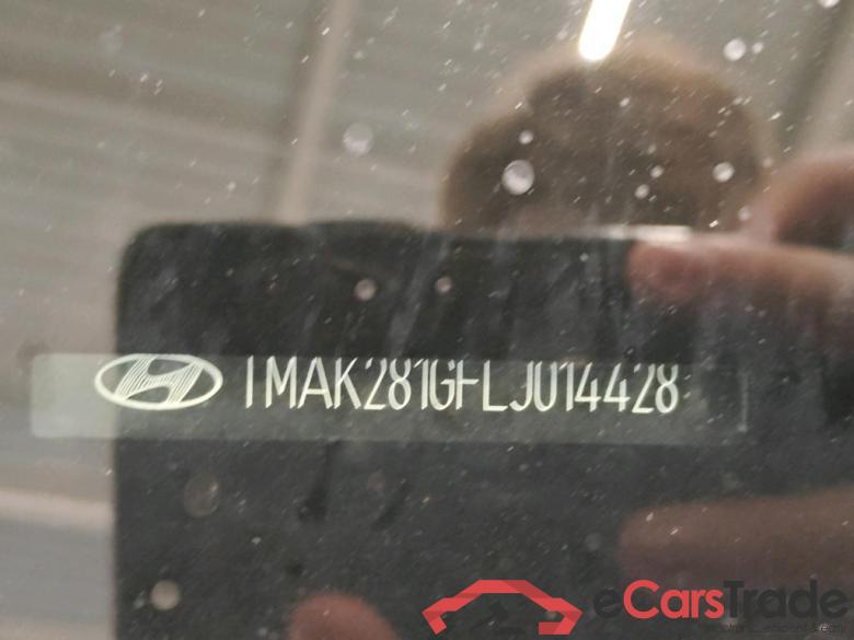 Hyundai KONA Comfort Smart Electric 64 kWh 5d #6