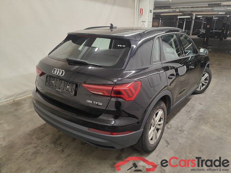 Audi Q3 35 TFSI 5d #2
