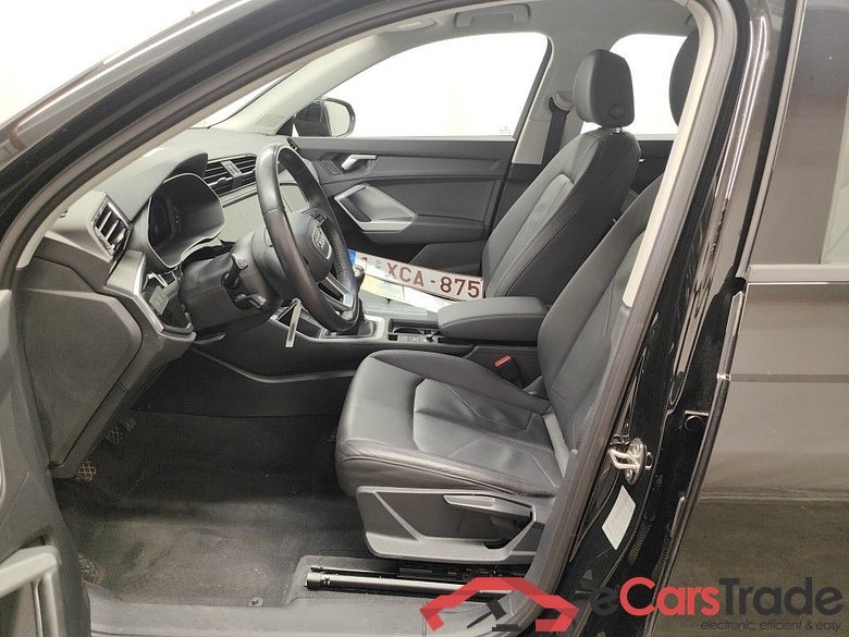 Audi Q3 35 TFSI 5d #3