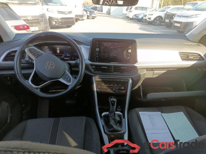 VOLKSWAGEN T-Roc / 2021 / 5P / todoterreno Life 1.5 TSI 110kW (150CV) DSG (AC) #3