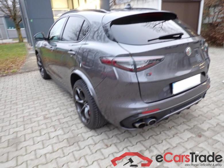 Alfa Romeo Stelvio (630)(2017->) DE - SUV5 2.9 V6 Bi-turbo EU6d, Quadrifoglio Q4 (EURO 6d), (Facelift) 2020 - 202 #4