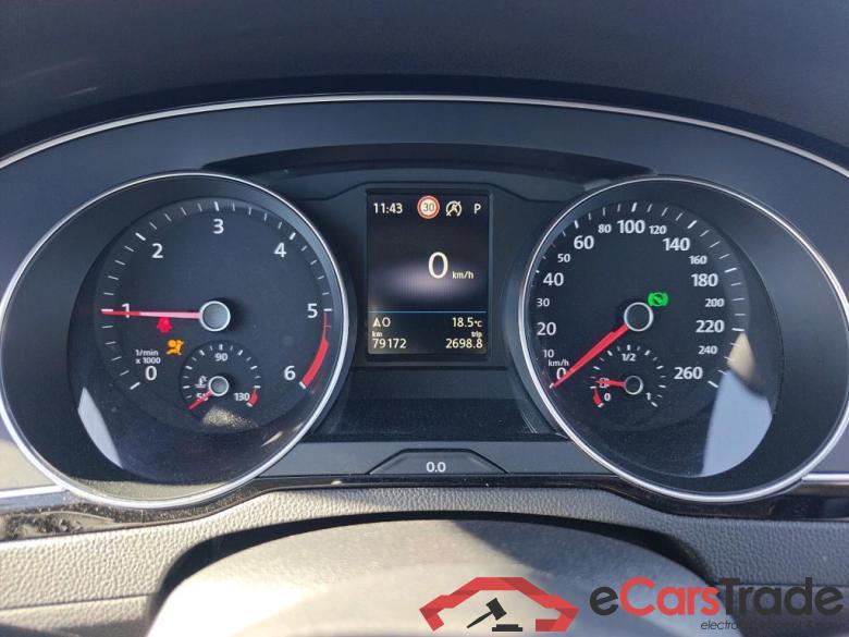 VOLKSWAGEN Passat / 2019 / 4P / sedán Executive 2.0 TDI 110kW (150CV) DSG #4