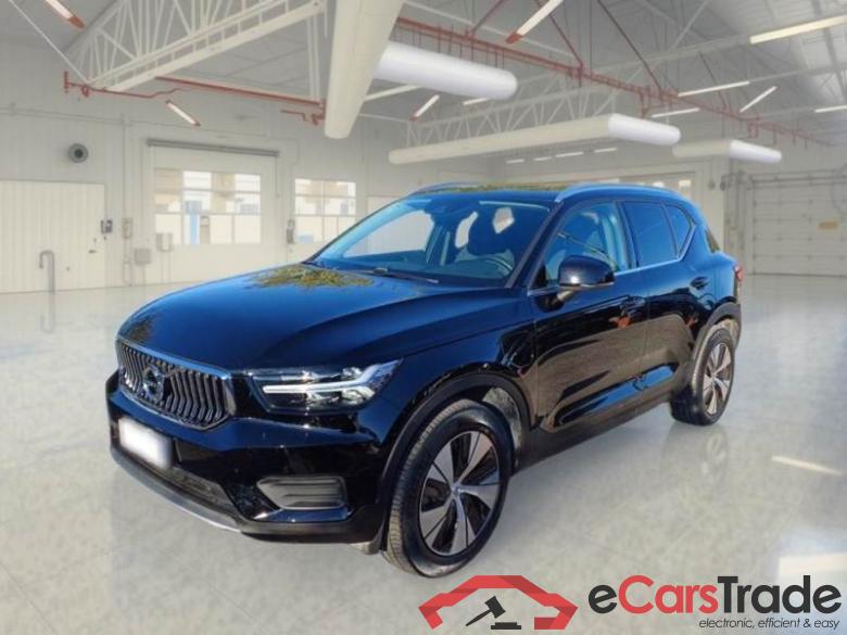 VOLVO XC40 / 2017 / 5P / SUV T4 PLUG-IN HYBRID AUTO RECH INSCRIP EXPR #1