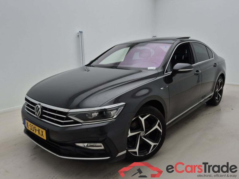 VOLKSWAGEN PASSAT 1.5 TSI R-Line Business+ DSG #1