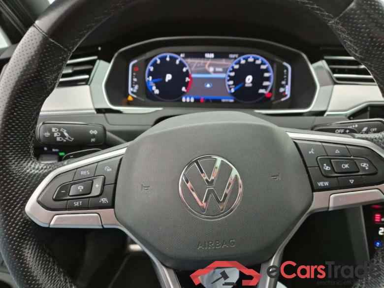VOLKSWAGEN PASSAT 1.5 TSI R-Line Business+ DSG #5