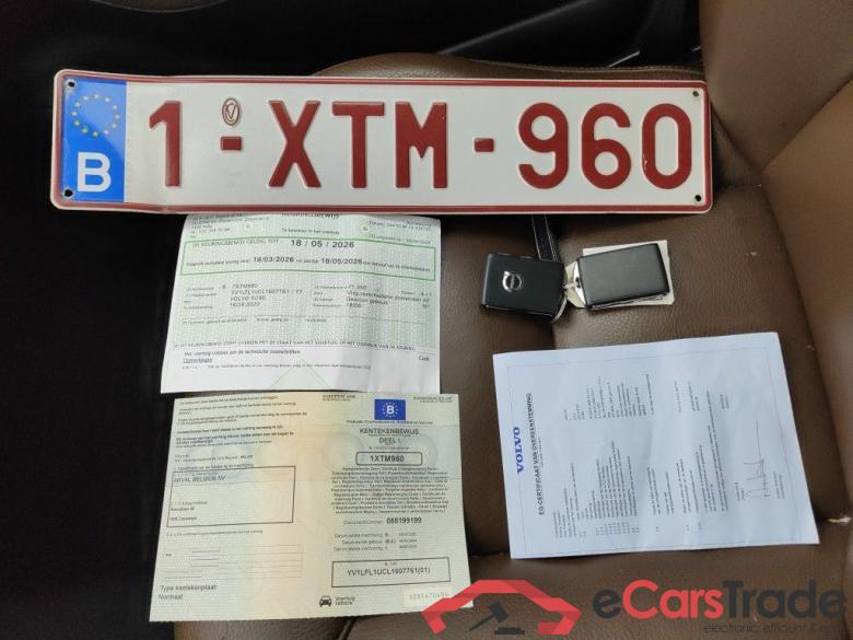 Volvo XC90 2.0 B5 P 4WD Geartronic Momentum Pro 7PL 5d #4