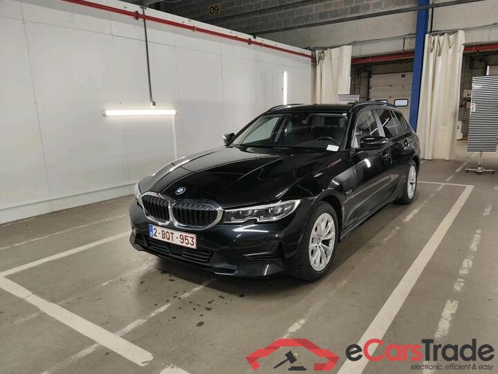BMW 3 Reeks Touring 3 Reeks Touring 320e (150 kW) (PHEV) 150kW/204pk  5D/P Auto-8 #1
