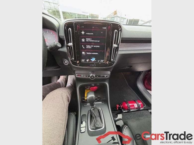 VOLVO XC40 1.5 T2 R-Design #3