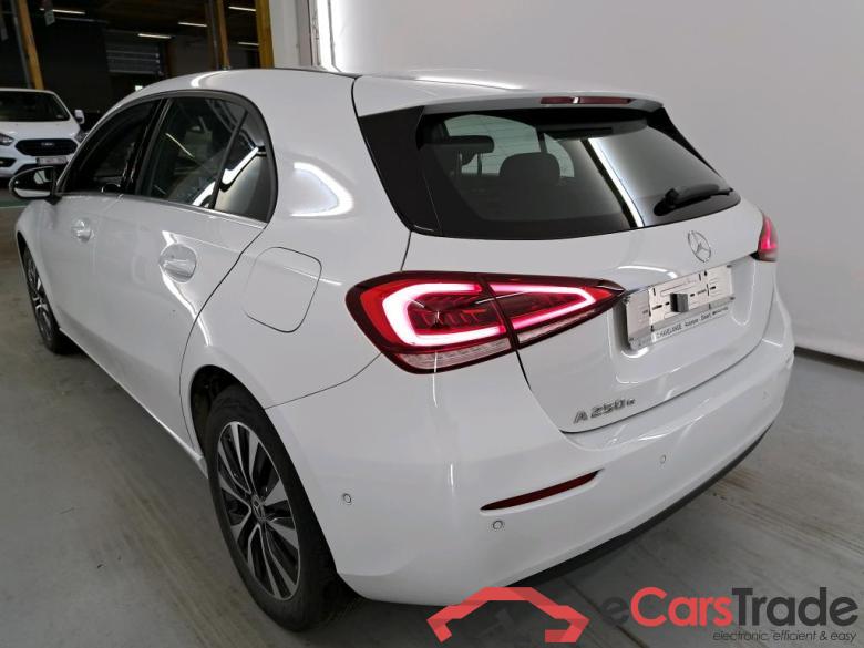 MERCEDES-BENZ A-CLASS 1.3 A 250 E BUSINESS LINE DCT #3