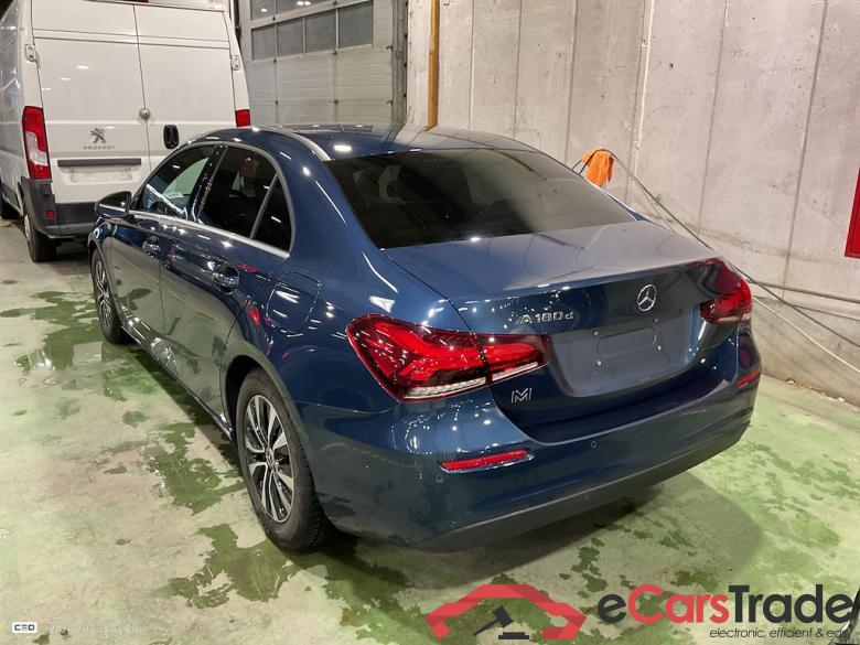 MERCEDES-BENZ A-CLASS 2.0 A 180 D BUSINESS LINE DCT #3