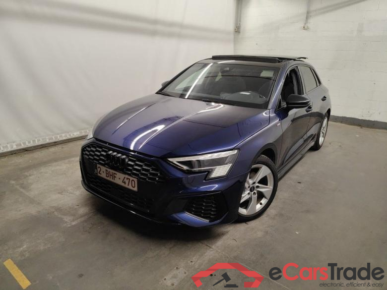 Audi A3 Sportback 1.0 30 TFSi 81kW S tron. S Line Bus. Ed. 5d
