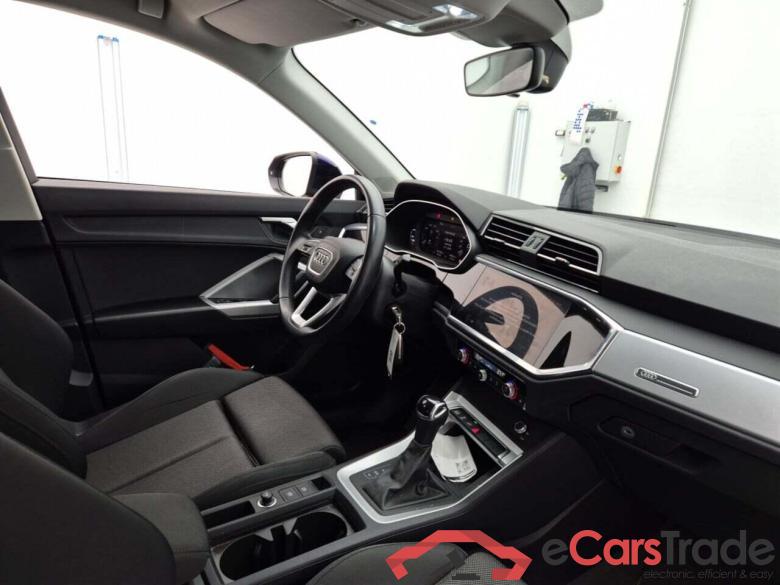 AUDI Q3 45 TFSI e Advanced Edition #3