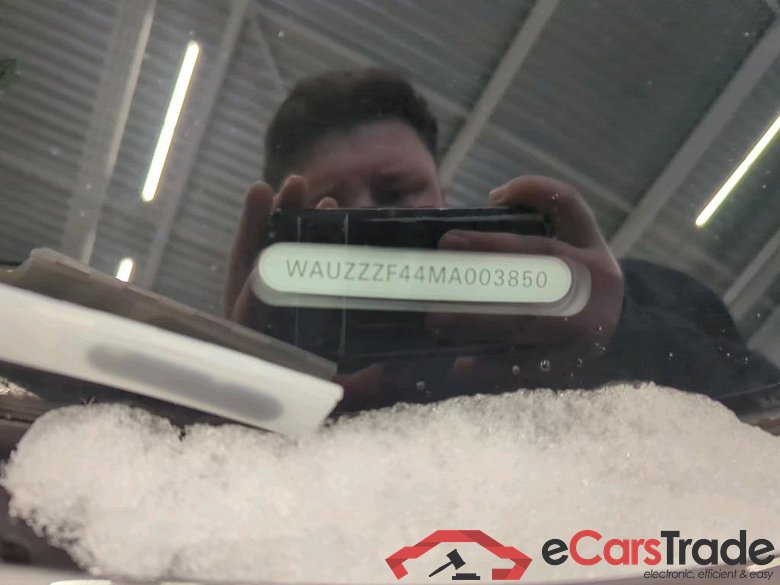 Audi A4 Avant 40 TFSI S tronic Launch edition Business 5d #6