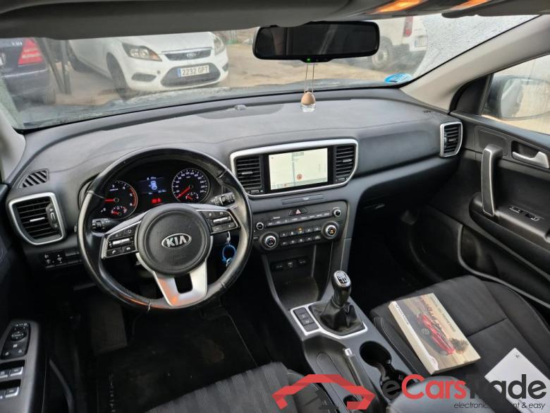 KIA Sportage / 2018 / 5P / todoterreno 1.6 MHEV Business 100kW (136CV) 4x2 #3