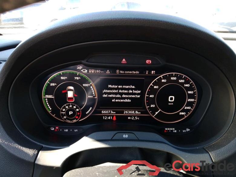 AUDI A3 / 2020 / 5P / berlina con portón Sportback S line 40 TFSI e 150kW S tron #4