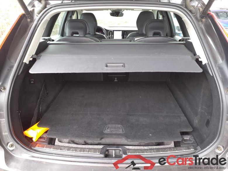 VOLVO XC60 2.0 T6 4WD 253 ch + 145 ch Ultimate #2