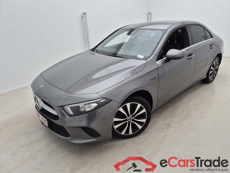 Mercedes A 250e PHEV Aut. LED-Xenon Widescreen Navi 1/2 Sport-Leather KeylessGo Camera Klima PDC ... #1