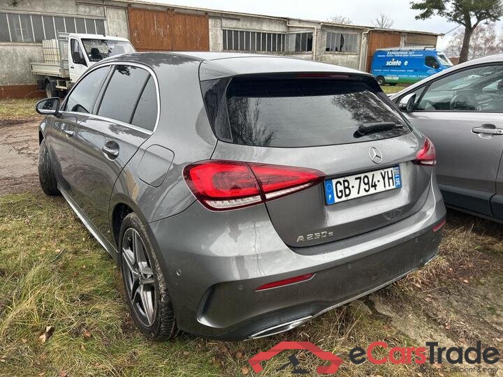 Mercedes A 250e Plug-In Hybrid AMG Aut. LED-Xenon Widescreen Navi 1/2 Sport-Leather-Alcantra KeylessGo Camera Klima PDC ... #4
