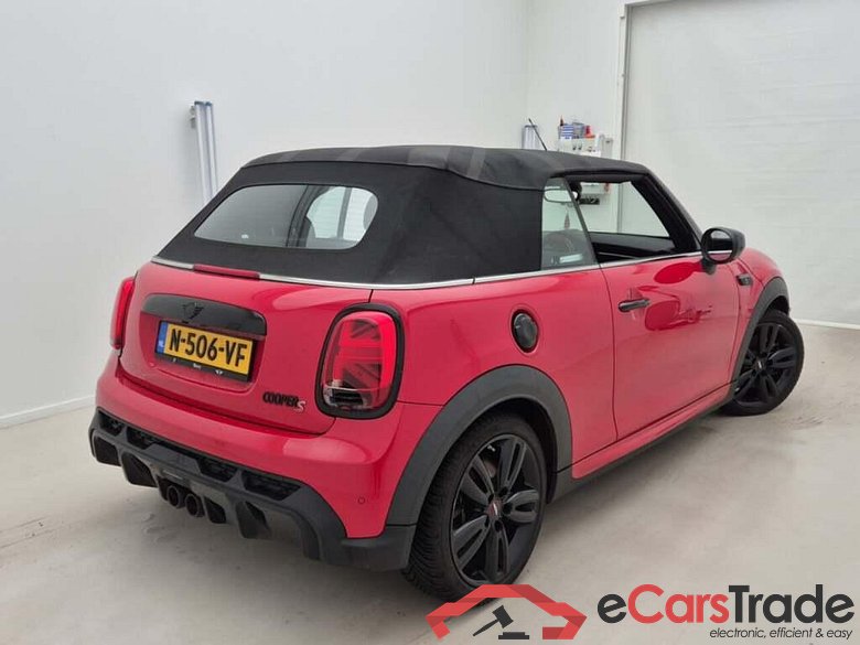 Mini Mini Cabrio 2.0 Cooper S JCW AUT #2
