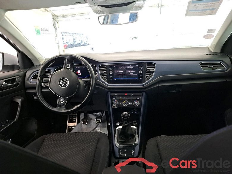 VOLKSWAGEN T-Roc / 2017 / 5P / SUV 1.0 TSI 115 UNITED(SP) #5