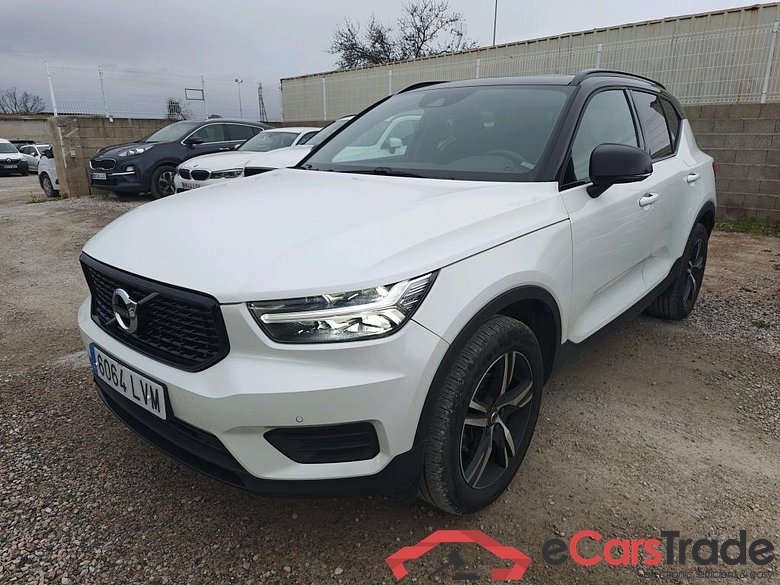 VOLVO XC40 / 2017 / 5P / todoterreno 1.5 T3 R-Design Auto #1