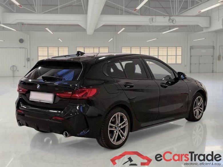 BMW SERIE 1 / 2019 / 5P / BERLINA 118D MSPORT #2