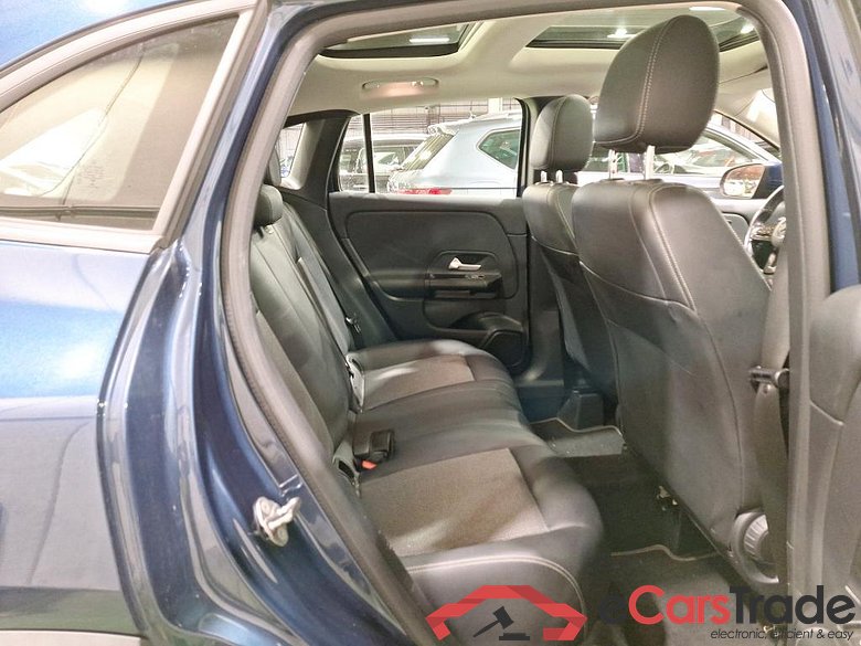 MERCEDES-BENZ GLA - Klasse 1.3 GLA 200 DCT BUSINESS SOLUTION #6