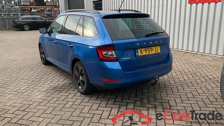 SKODA FABIA COMBI 1.0tsi greentech sport business 70kW #3