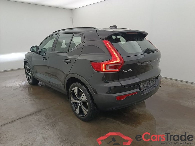 VOLVO XC40 1.5 T5 180 Recharge R-Design DCT 5d #2