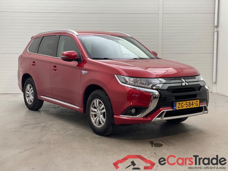 MITSUBISHI OUTLANDER 2.4 PHEV Pure #2