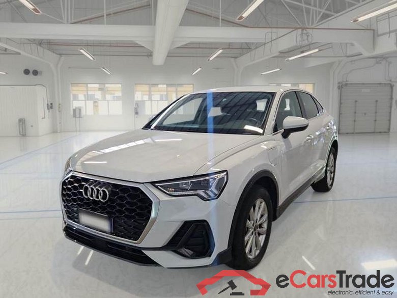 AUDI Q3 SPORTBACK / 2019 / 5P / SUV 45 TFSI E S TRONIC BUSINESS PLUS