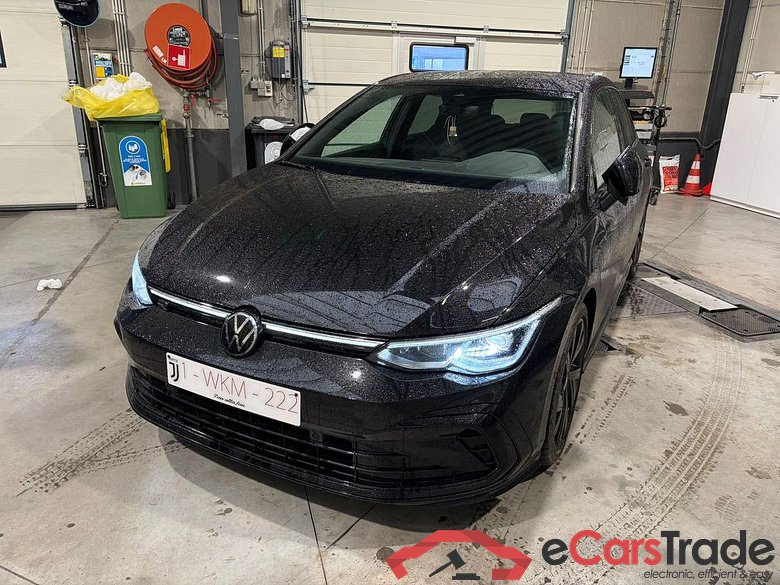 VOLKSWAGEN Golf VIII Golf R-Line Business Premium 1.5 eTSI 96 kW (130 ch) 7 vitesses DSG #1