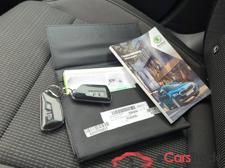 SKODA Octavia Combi 81 kW #6