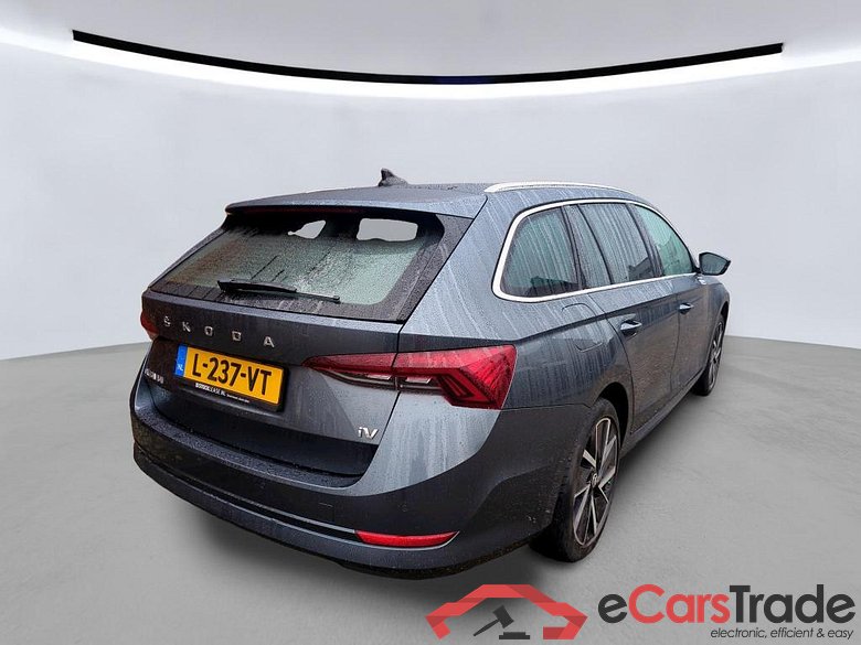 SKODA Octavia Combi 110 kW #5