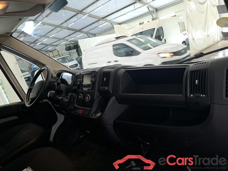 PEUGEOT Boxer / 2014 / 4P / Fourgon tôlé BlueHDi S&S 120 PREMIUM 330 L1H1 #5